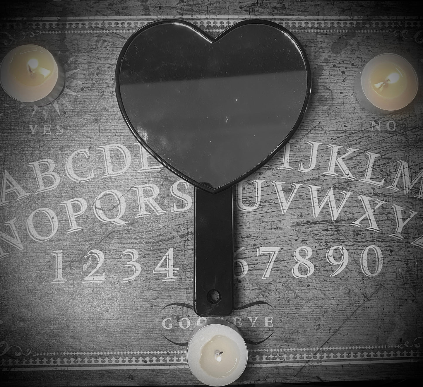 MYSTERIOUS MIRROR