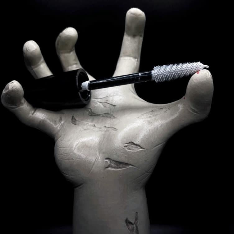 MORTUARY MASCARA